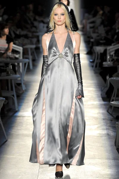 Look 29